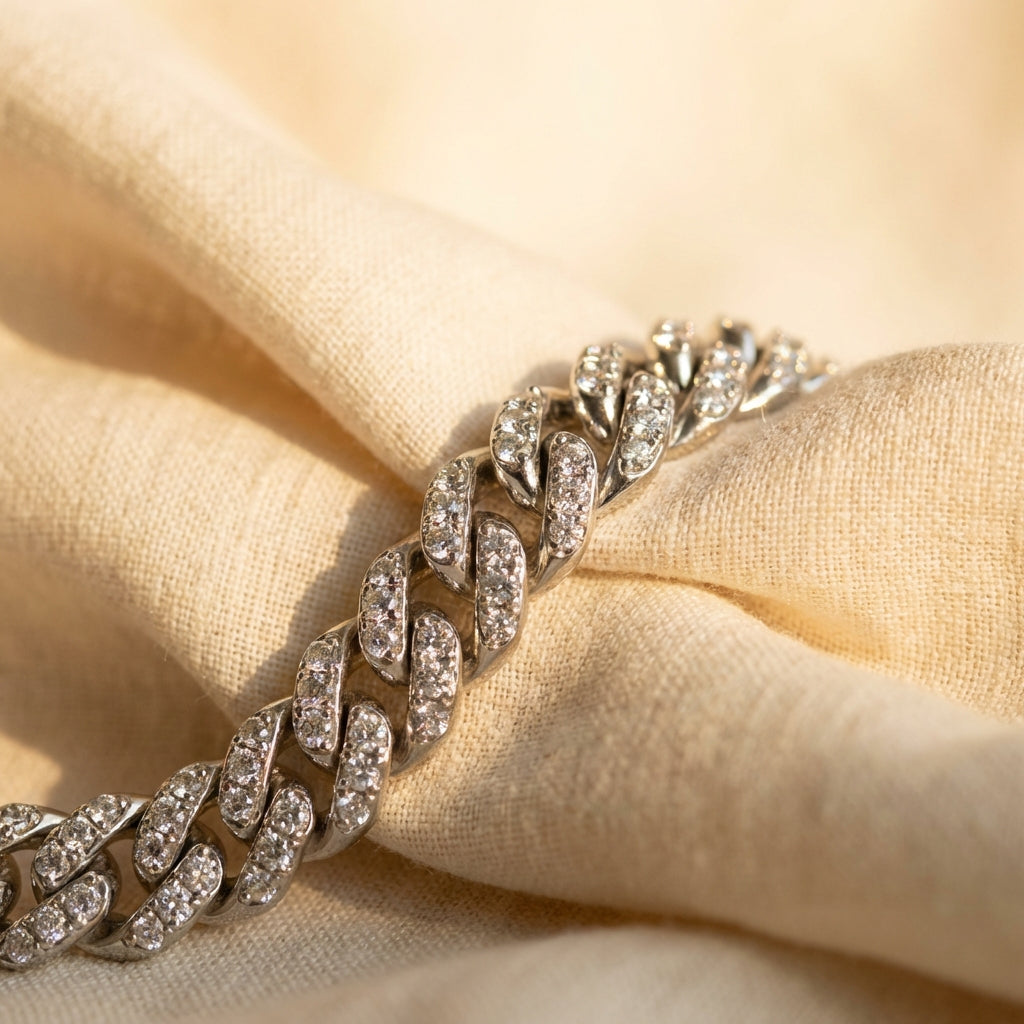 vanoir-14mm-chain-lifestyle.jpg